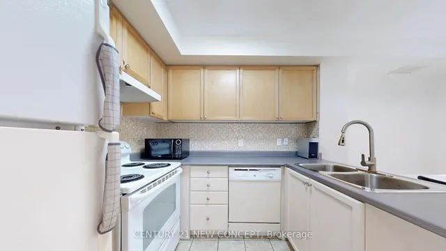 Additional image 10 of 45 Cedarcroft Blvd Unit 2