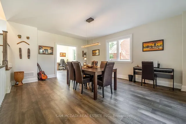 Additional image 28 of 2163 Deyncourt Dr