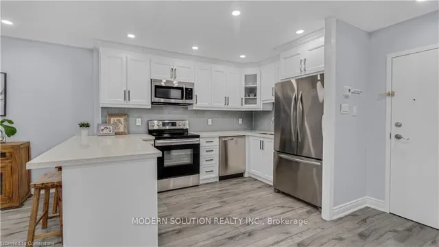 Additional image 13 of 1016 Falgarwood Dr Unit 42