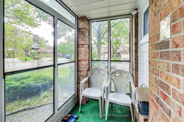 Additional image 6 of 73 Parade Sq