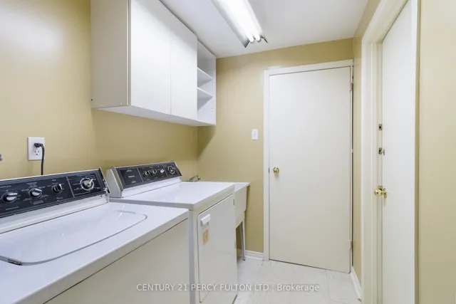 Additional image 29 of 55 Rochman Blvd