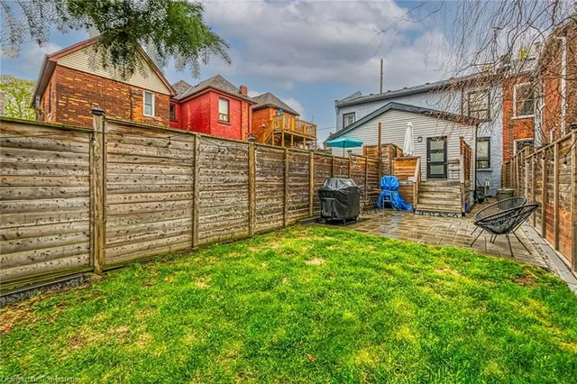 Additional image 42 of 92 Pearl St