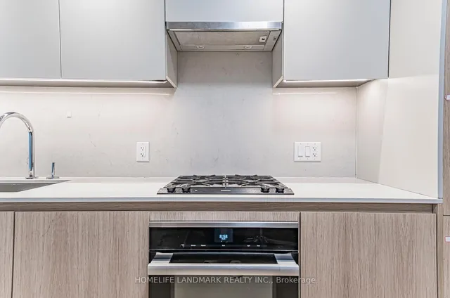 Additional image 18 of 81 Wellesley St Unit 307