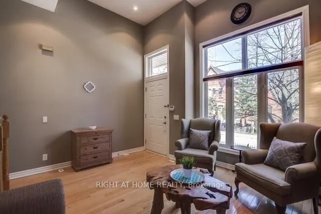 Additional image 3 of 246B Berkeley St