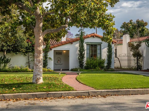 11208 Kling St, North Hollywood, CA 91602