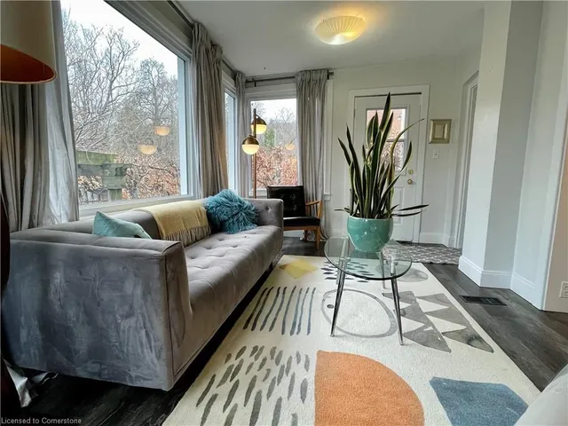 Additional image 12 of 65 Hyde Park Ave