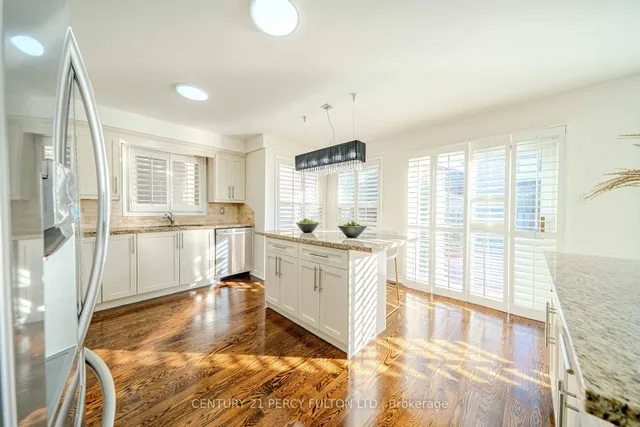 Additional image 15 of 45 Oak Knolls Cres