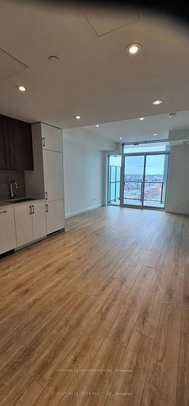 Additional image 14 of 741 King St Unit 1605