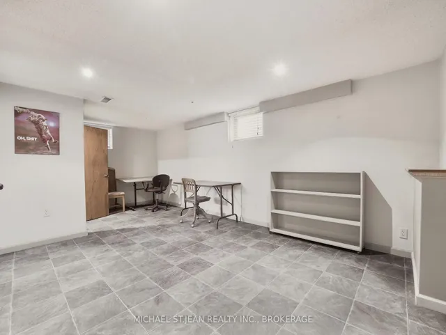 Additional image 23 of 82 Deschene Ave