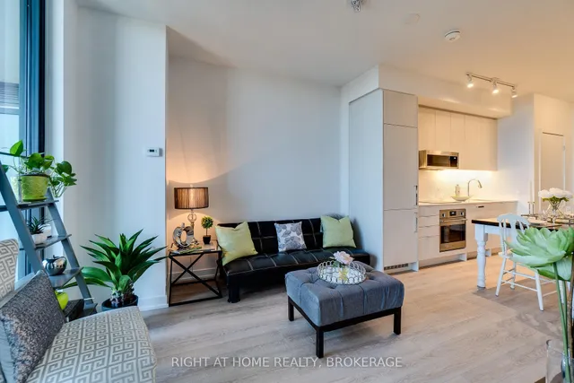 Additional image 9 of 250 Lawrence Ave Unit 724