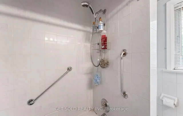 Additional image 34 of 40 Bankfield Dr