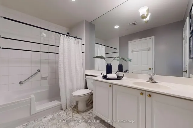 Additional image 17 of 980 Yonge St Unit 209