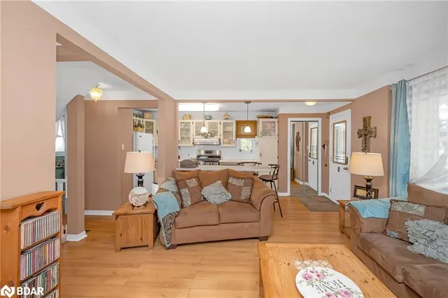 Additional image 8 of 164 Adair Ave