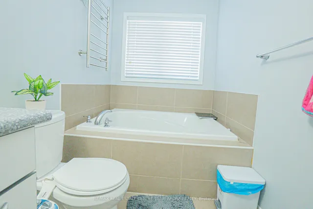 Additional image 16 of 157 Baffin Cres