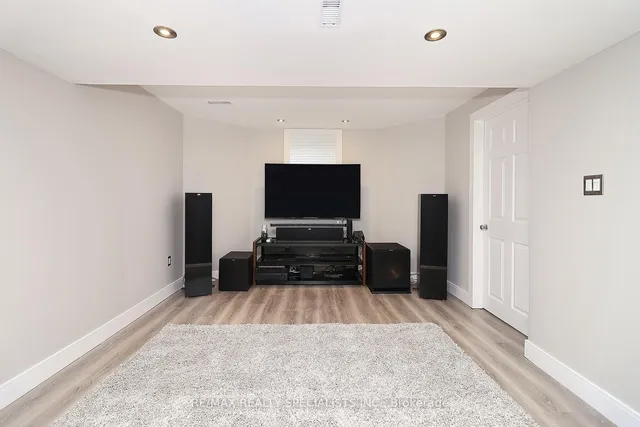 Additional image 36 of 917 MCTRACH Cres