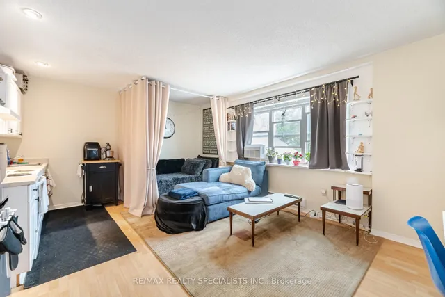 Additional image 45 of 154 Roxton Rd