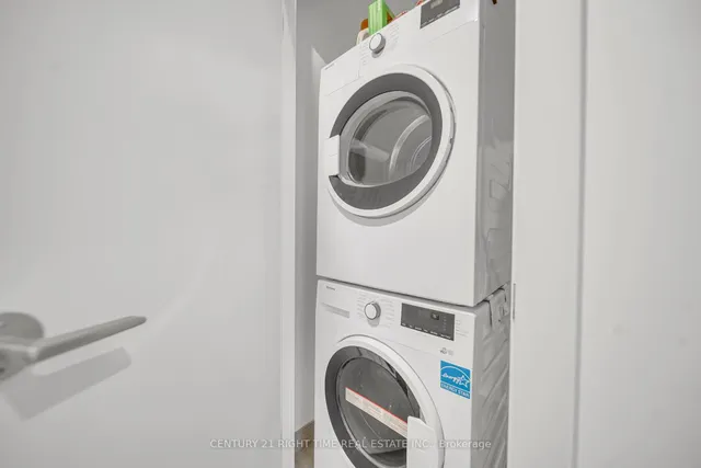 Additional image 19 of 15 Wellington St Unit 2112