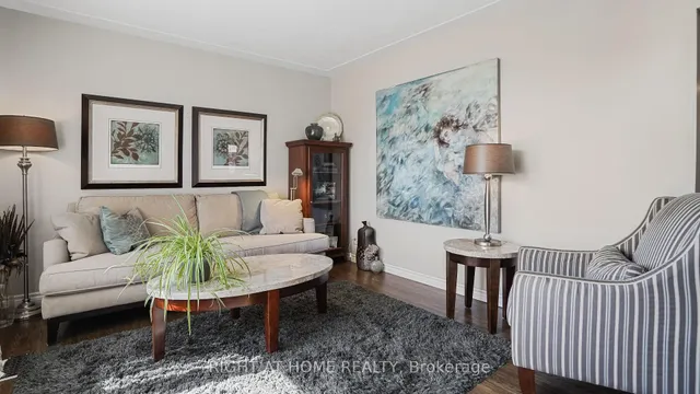 Additional image 8 of 45 Bond St