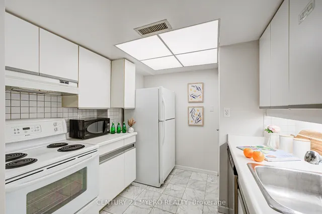Additional image 22 of 1001 Bay St Unit 1506