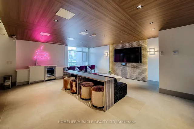 Additional image 39 of 600 North Service Rd Unit 213