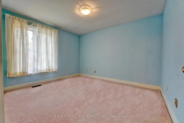 Additional image 29 of 3 Shady Oaks Cres