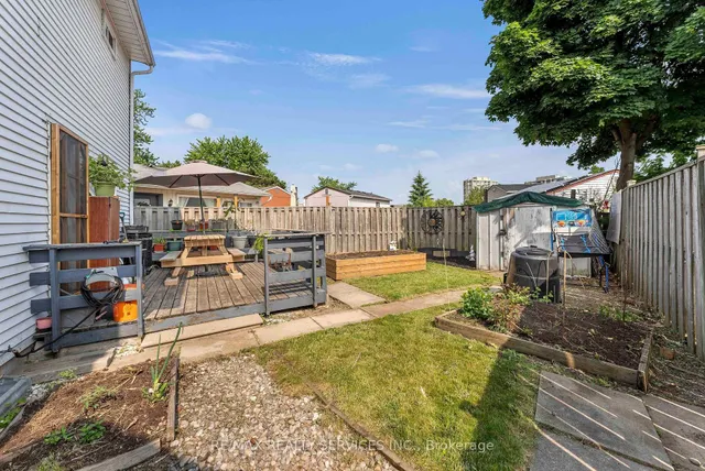 Additional image 33 of 8 Heatherside Crt