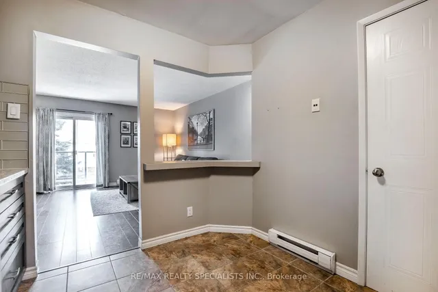 Additional image 10 of 565 Greenfield Ave Unit 410