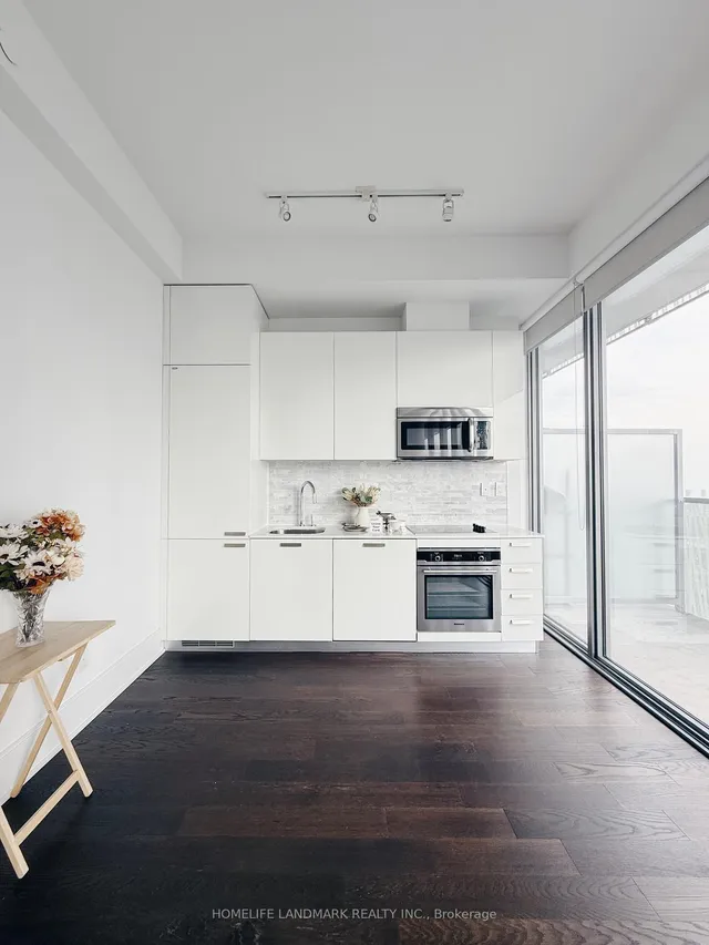 Additional image 12 of 50 Charles St Unit LPH5005