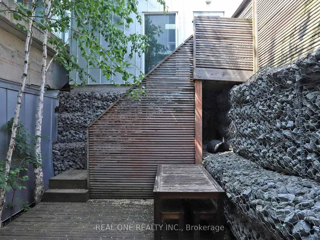 Additional image 30 of 840 Richmond St