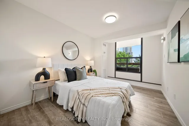 Additional image 18 of 100 Quebec Ave Unit 511