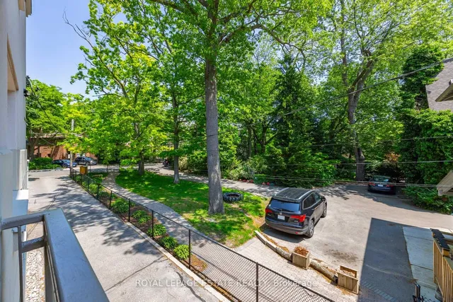 Additional image 43 of 21 Benlamond Ave Unit 4