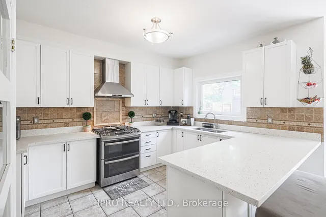 Additional image 11 of 26 Saint Hubert Dr