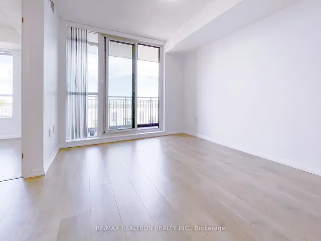 Additional image 8 of 800 Lawrence Ave Unit 1021