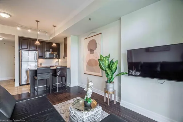 Additional image 12 of 90 Charlton Avenue West Unit 409