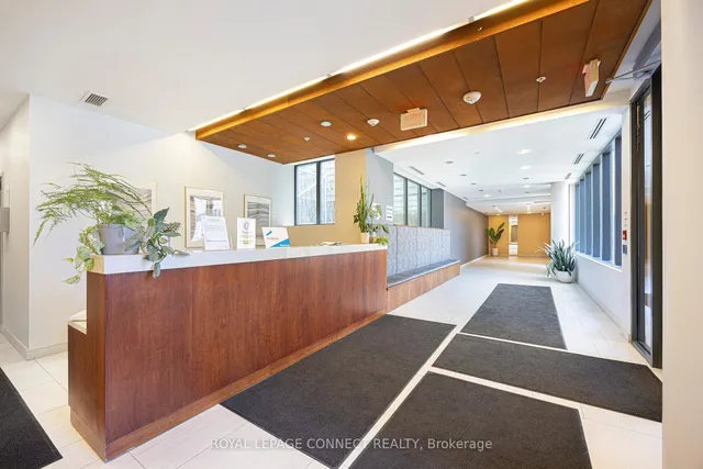 Additional image 30 of 38 Howard Park Ave Unit 150