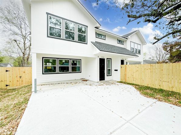 11514 Courtshire Rd #A, Houston, TX 77076