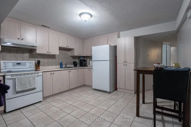 Additional image 49 of 197 Vintage Gate