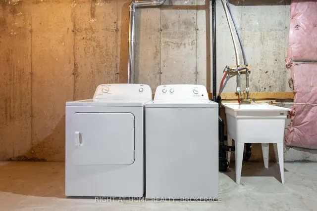 Additional image 32 of 71 Southshore Cres