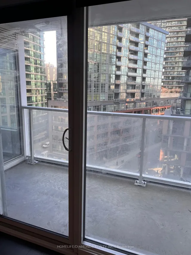 Additional image 13 of 19 BATHURST St Unit 816