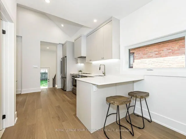 Additional image 9 of 886 Runnymede Rd