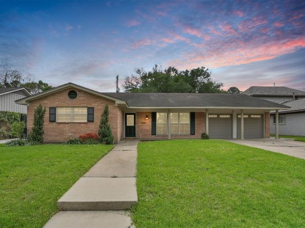 5415 Wigton Dr, Houston, TX 77096