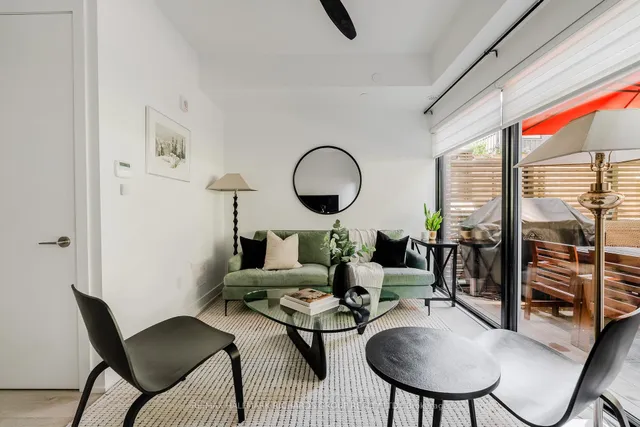 Additional image 5 of 1331 Queen St Unit TH2