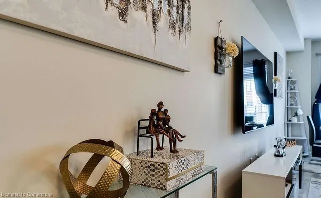 Additional image 26 of 590 N Service Rd Unit 98