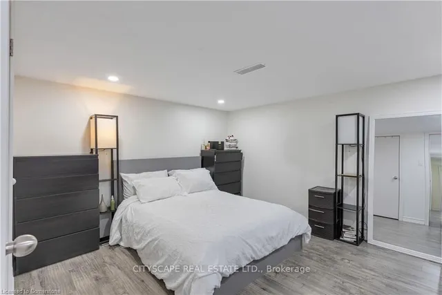 Additional image 31 of 34 Mercer Dr