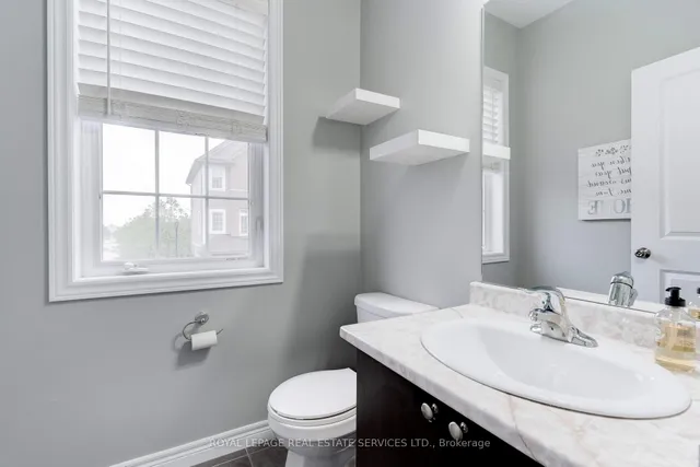 Additional image 9 of 122 Dundas St Unit 17