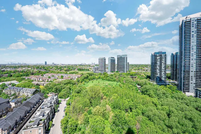 Additional image 39 of 15 Legion Rd Unit 2102