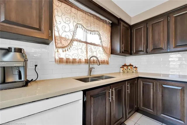 Additional image 13 of 11 Algonquin Crt