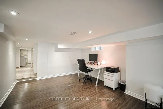 Additional image 35 of 409 Mcroberts Ave