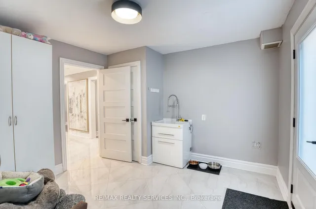 Additional image 23 of 21 Inder Heights Dr