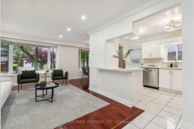 Additional image 10 of 933 Scarborough Golf Clb Rd